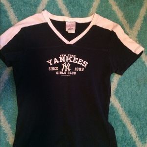 Yankees "Girls Club" Tshirt